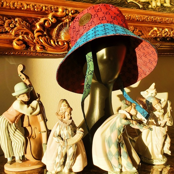 Gucci GG Straps Monogram Bucket Hat Multi-Color Reversible w Leather Logo Patch - Picture 9 of 12